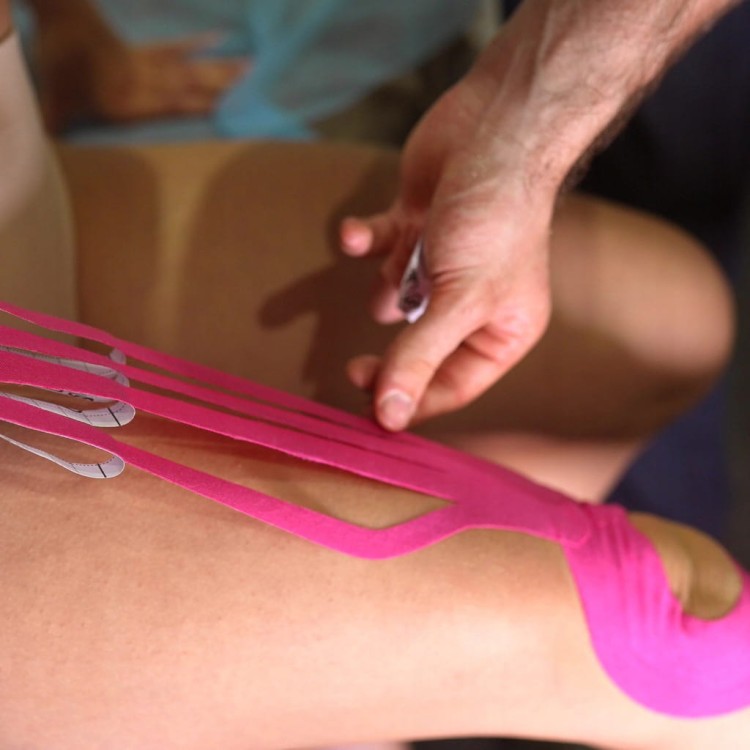 Taśma do kinesiotapingu yellowTAPE 5 cm x 5 m różowa