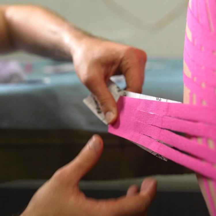 Taśma do kinesiotapingu yellowTAPE 5 cm x 5 m różowa