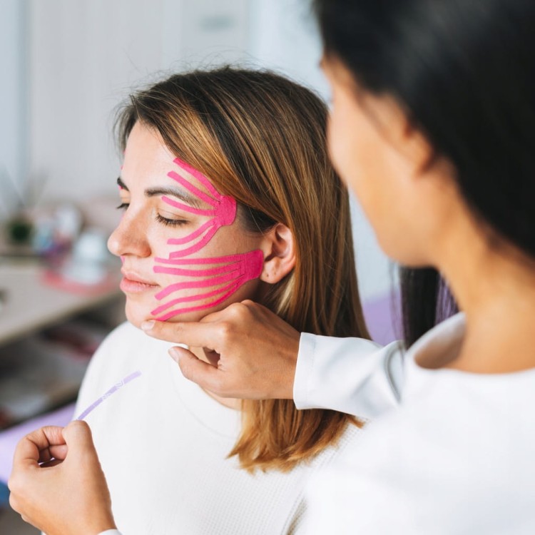 Taśma do kinesiotapingu yellowTAPE 5 cm x 5 m różowa