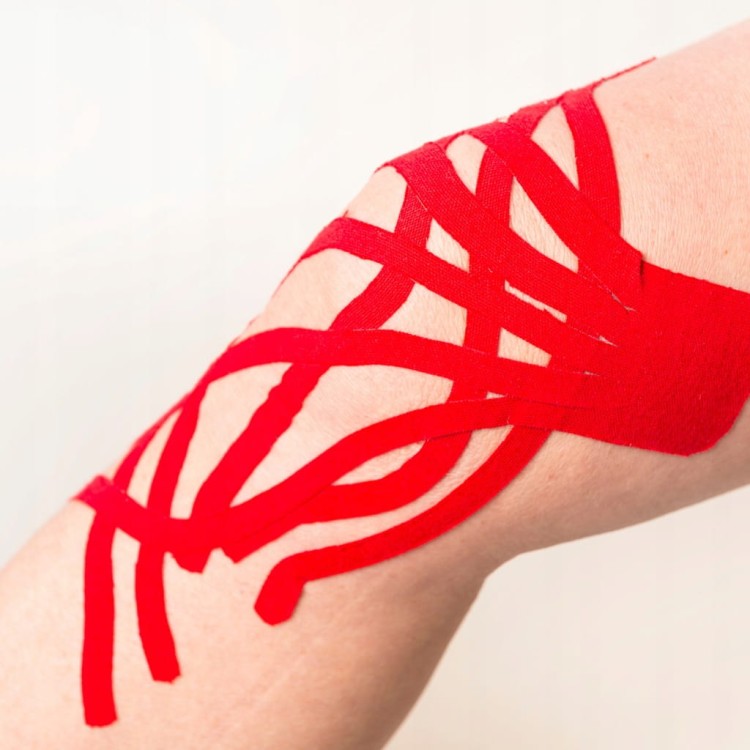 Taśma do kinesiotapingu yellowTAPE czerwona 5 cm x 5 m