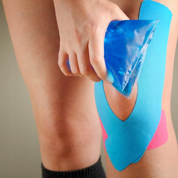 Taśma do kinesiotapingu wodoodporna PINO Sport 5 cm x 5 m niebieski