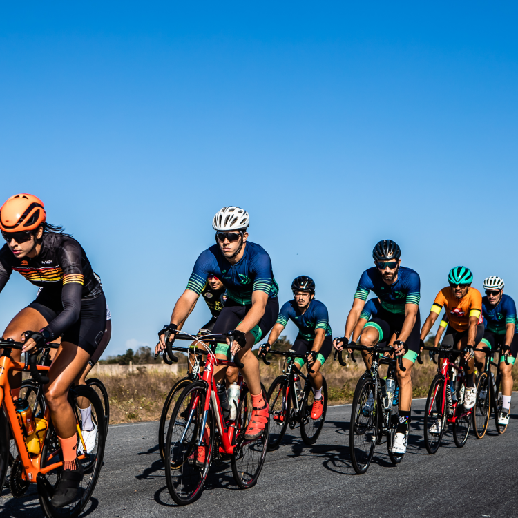 Skarpety kompresyjne długie męskie CEP Core RUN 5.0 L IV białe/niebieskie