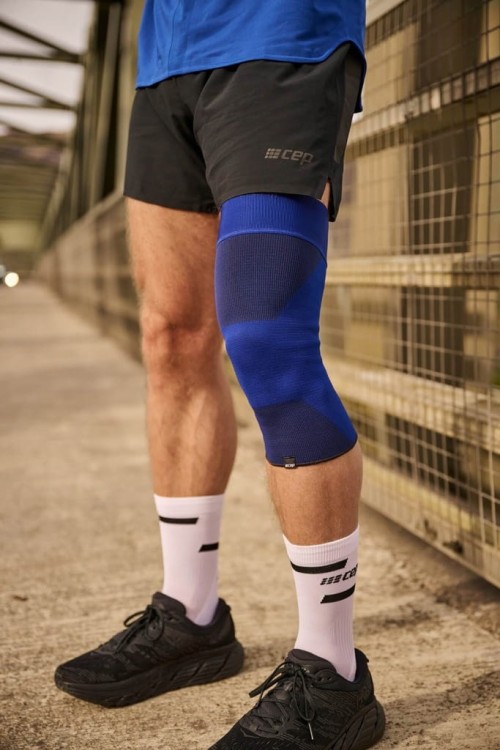 Opaska kompresyjna na kolano Cep XL, czarna wspomaga regenerację