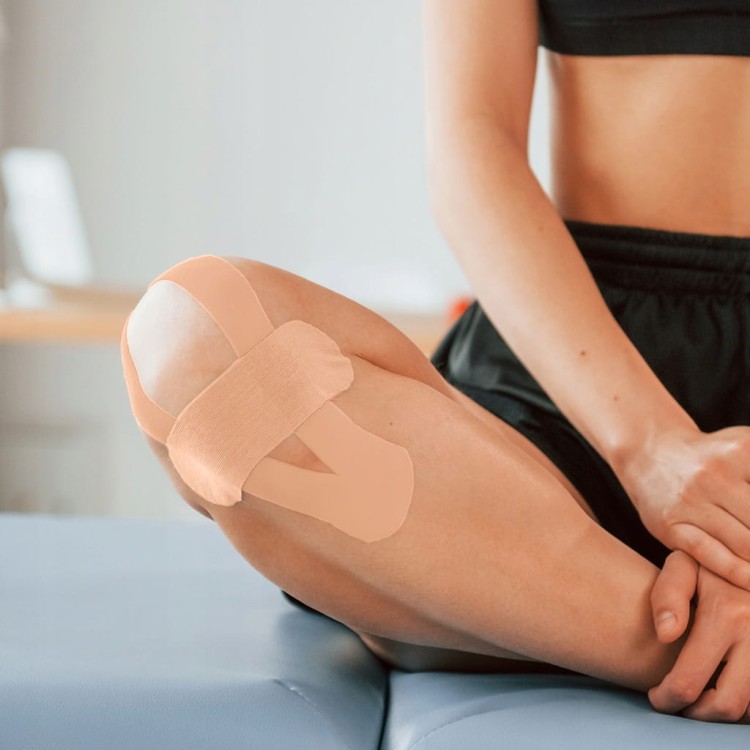 Taśma do kinesiotapingu 4FIZJO 5 cm x 5 m beżowa wodoodporna