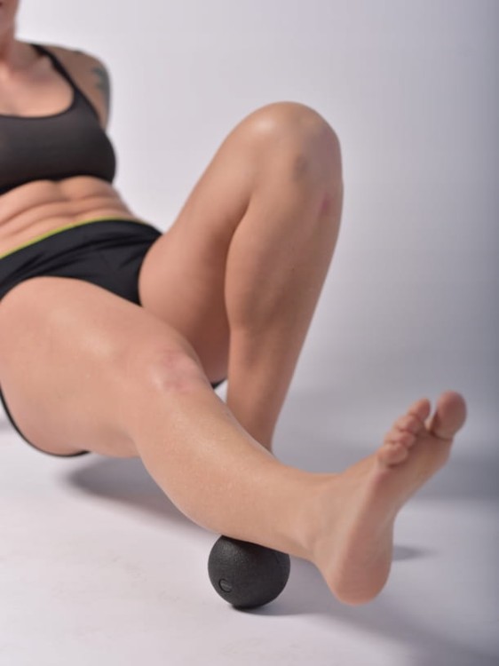 Piłka gładka LACROSSE twarda do masażu 4FIZJO średnica 6,25 cm czarna