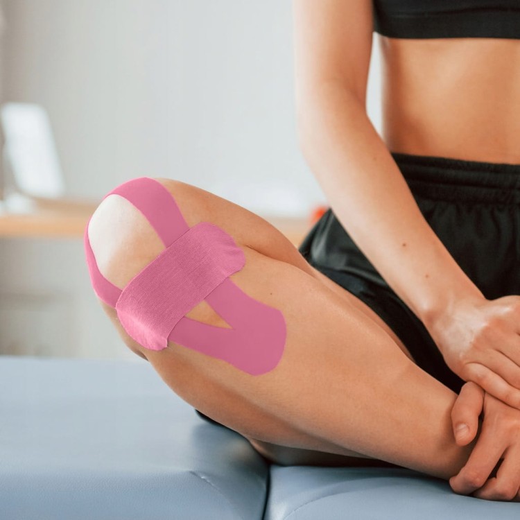 Taśma do kinesiotapingu 4FIZJO 5 cm x 5 m różowa wodoodporna